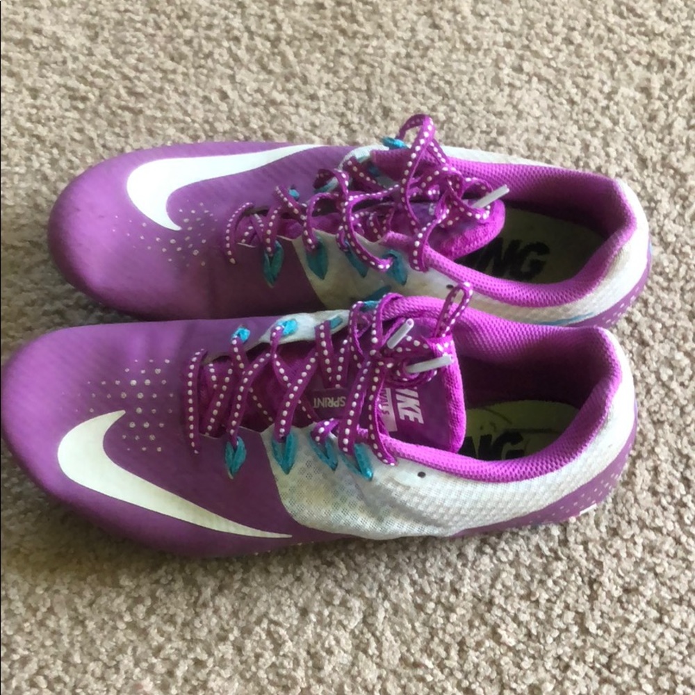Track shoes